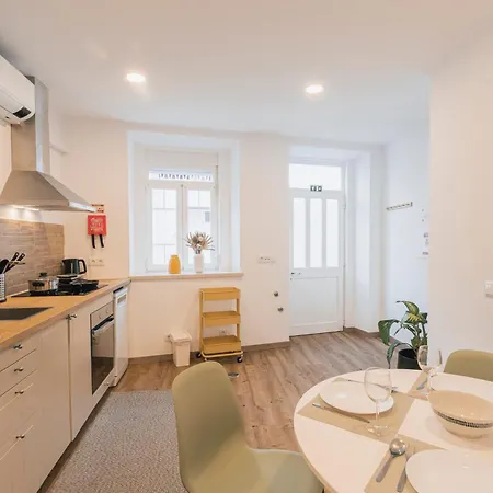 77 - Village I דירה *