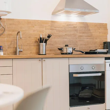 77 - Village I דירה