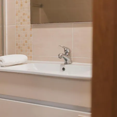 77 - Village I דירה *